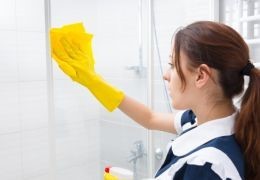 Doccia Sempre Pulita: Rimedi Contro Calcare e Muffa