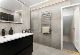 Illuminazione, Termoarredo e Accessori: Come Trasformare il Bagno?